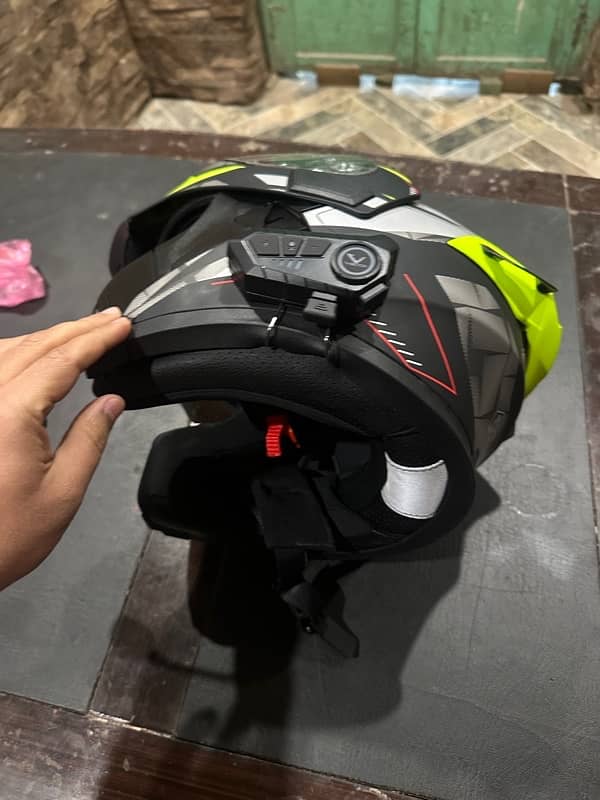 helmet 4