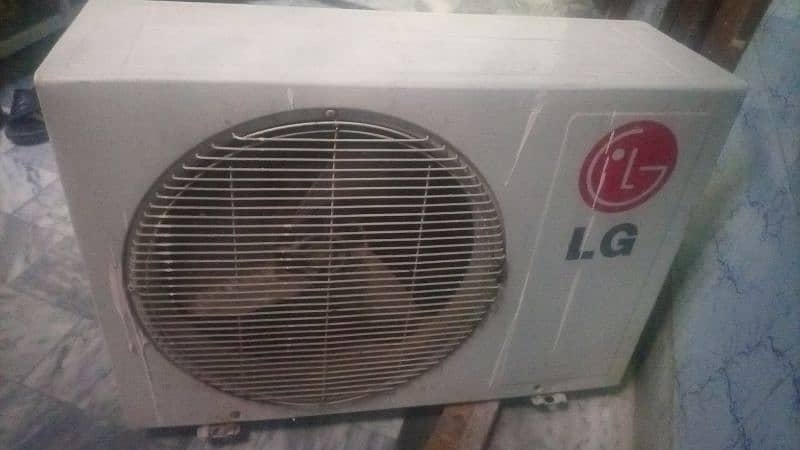 LG AC non invertor 3