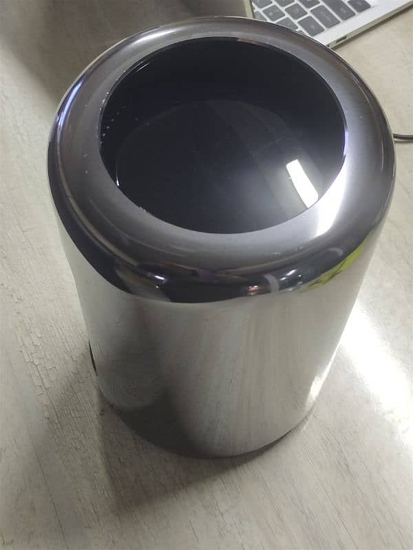 Apple Mac Pro Cylinder For Sale 1