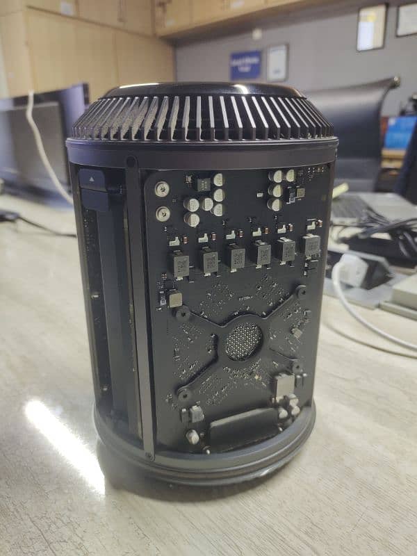 Apple Mac Pro Cylinder For Sale 3