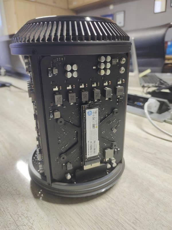 Apple Mac Pro Cylinder For Sale 4