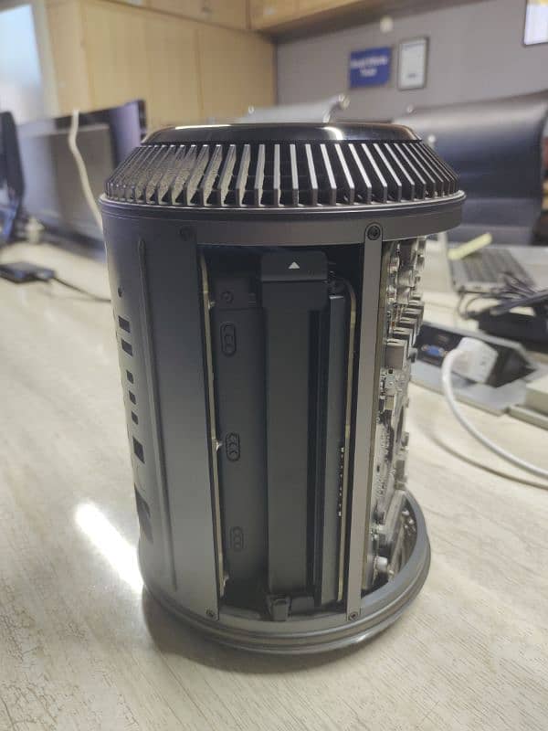 Apple Mac Pro Cylinder For Sale 6