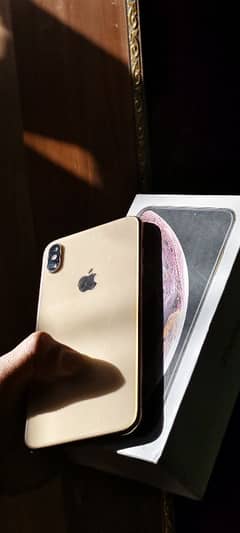 IPhone Xs Max Pta approved 256gb With box golden colour