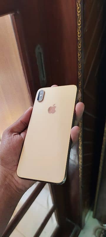 IPhone Xs Max Pta approved 256gb With box golden colour 2