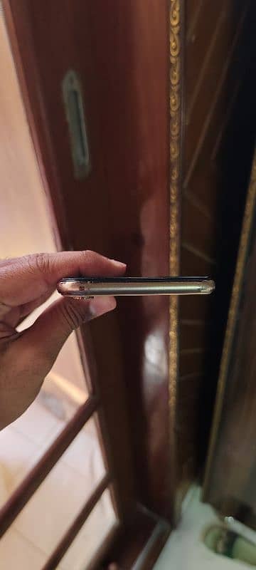 IPhone Xs Max Pta approved 256gb With box golden colour 7