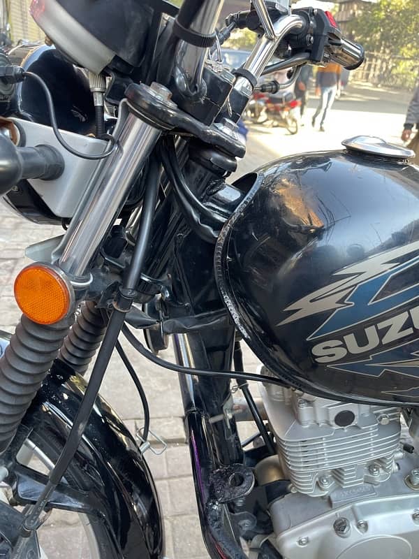 suzuki GS150 2