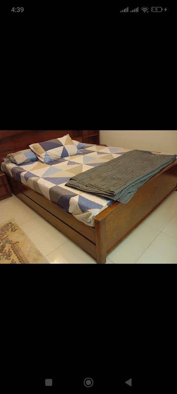 Sheesham Bedset with 2 side tables available for sale 2