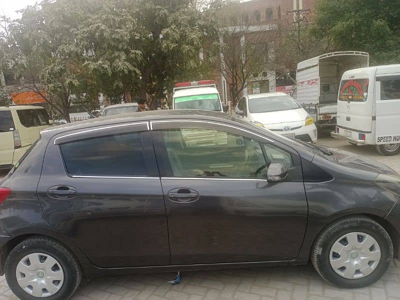 Toyota Vitz 2014 5