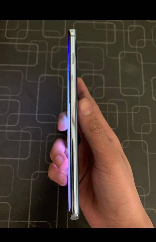 Samsung S10+ new condition 128gb ram 4k quality camra 2