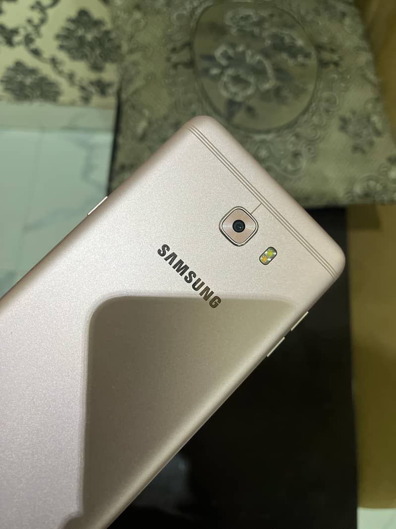 Samsung Mobile C9 Pro new condition pta approved 6/64 3