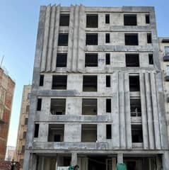 GREY STRUCTURE COMPLETE ONE BED APARTMENT FOR SALE ON ONE YEAR EASY INTSALLMENTS BAHRIA TOWN LAHORE