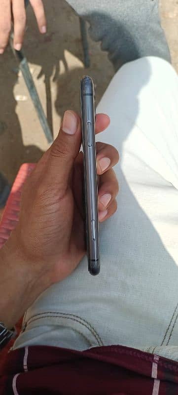 iPhone 11 non PTA 64gb watar pak battery 91 3