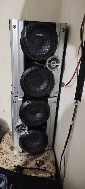 urgent sale sony speakers 2