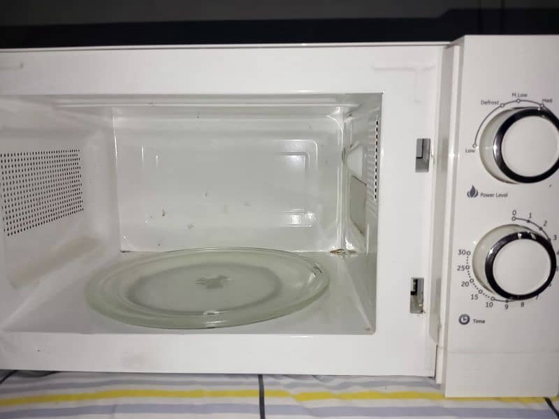 Microwave oven 1