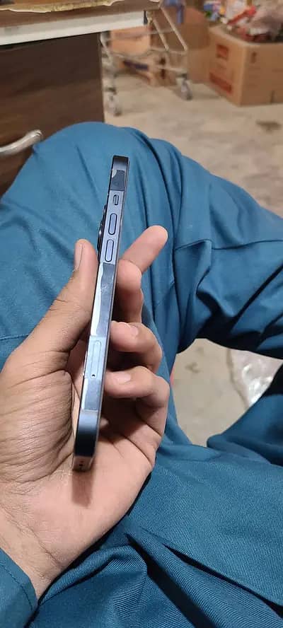 Apple iPhone 13 Non Pta 4