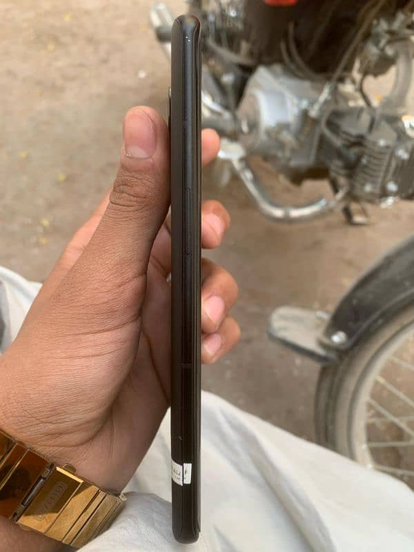 OnePlus 10pro 5G 128gb 8+4 rom back  thor sa crack ha 4