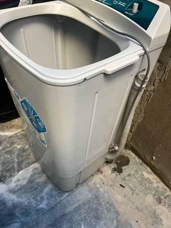 Brand New Haier 8 kg Washing Machine Still in Warranty 5