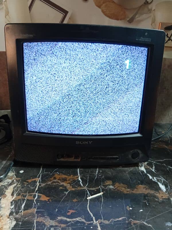 14 inch Sony tv 1