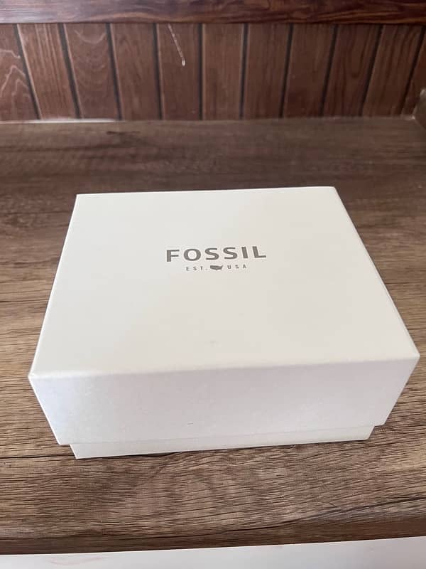 Fossil His & Her stainless steel watches 3