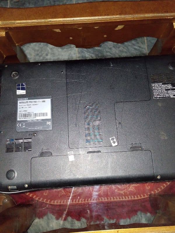 Toshiba satellite pro core i7 with 8 gb ram in good condition 4