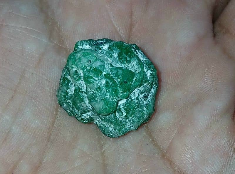 SWAT EMERALD ROUGH 4