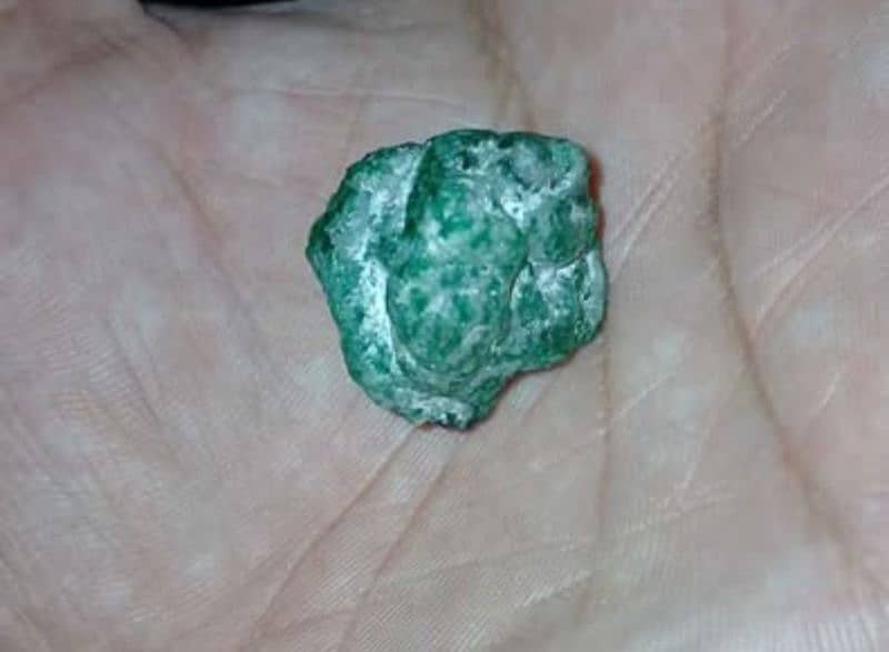 SWAT EMERALD ROUGH 7