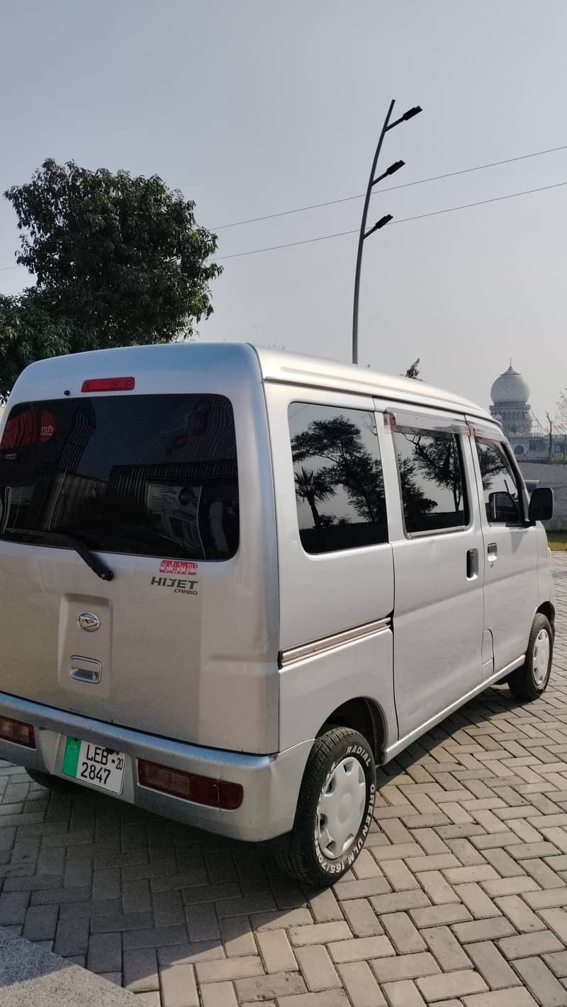 Daihatsu Hijet 2013 4