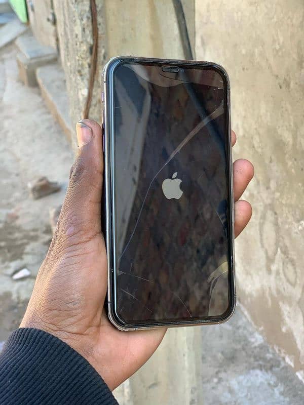 iPhone XR iCloud lock (03164208457) 3