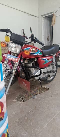 125 bike urgent sale new condition