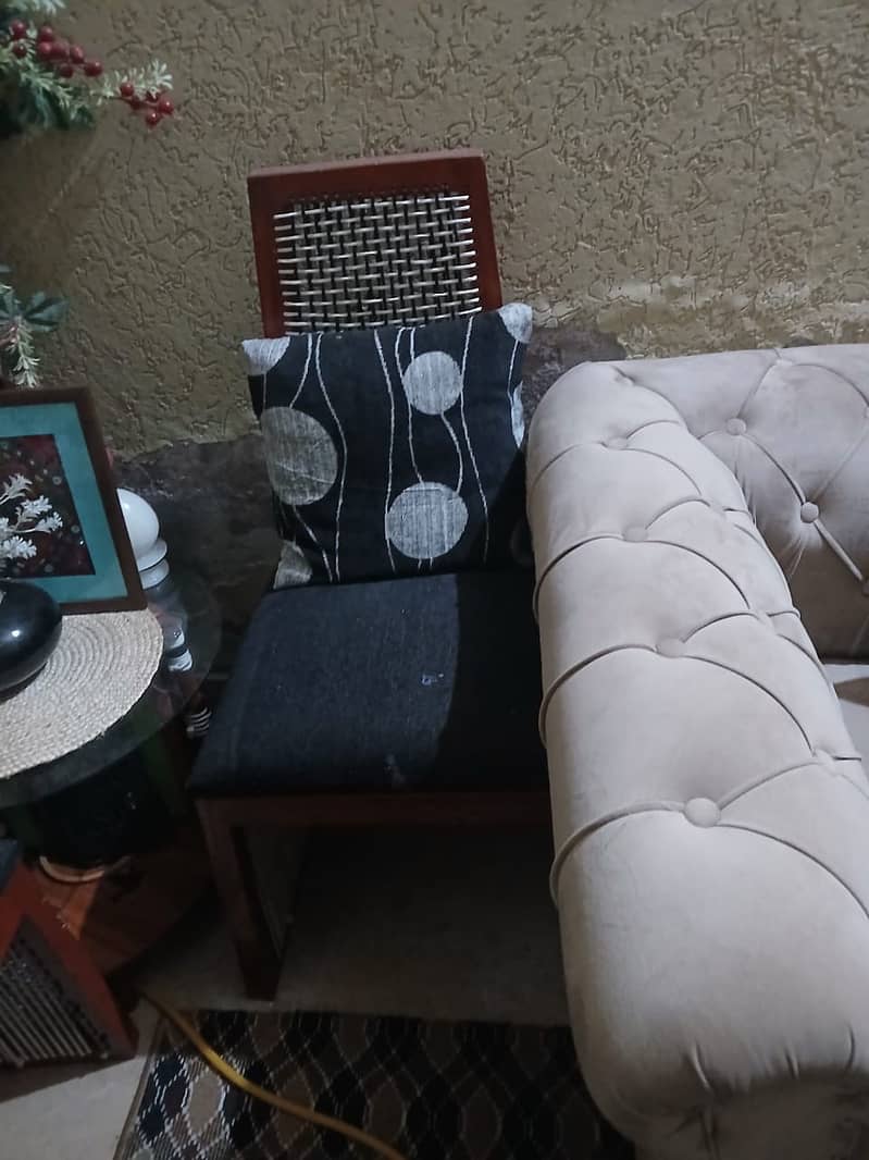 4 Chairs for Sale 0