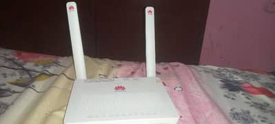 Huawei router urgent sale only 18 days use