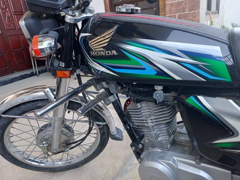 Honda CG 125 – Like New Condition | Only 4,900 km Driven | Urgent Sale 2