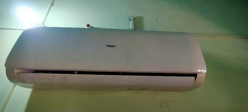 voltas 1.5ton split ac in good condition 2