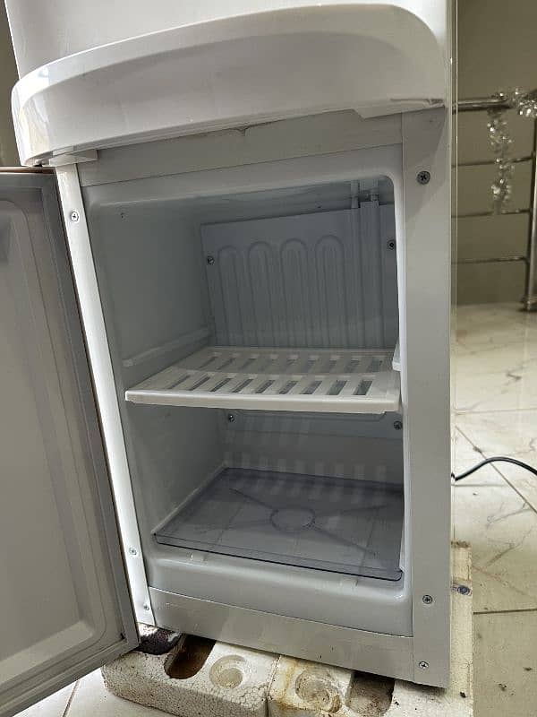 New Haier Refrigerator 10/10 Condition 7