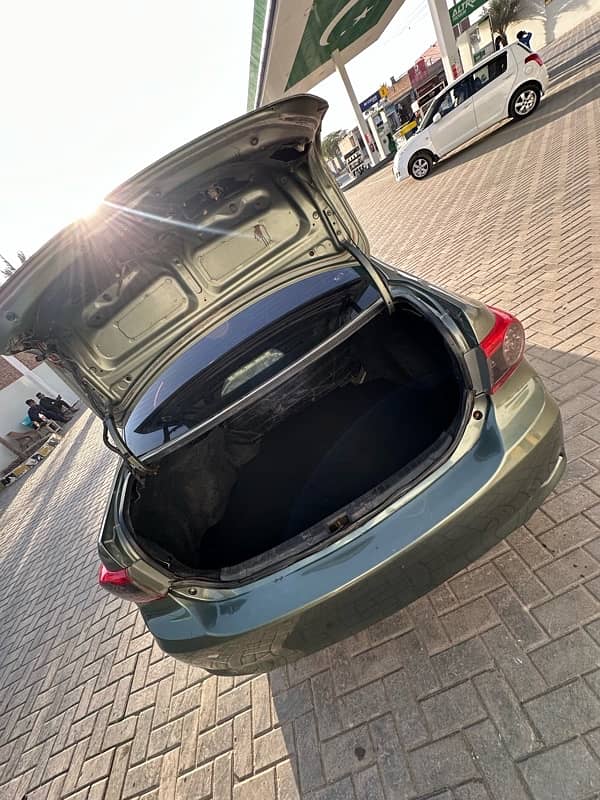 Toyota Corolla GLI 2012 9
