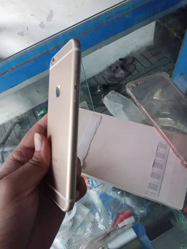 I phone 6 64gb with box non pta ha. 5