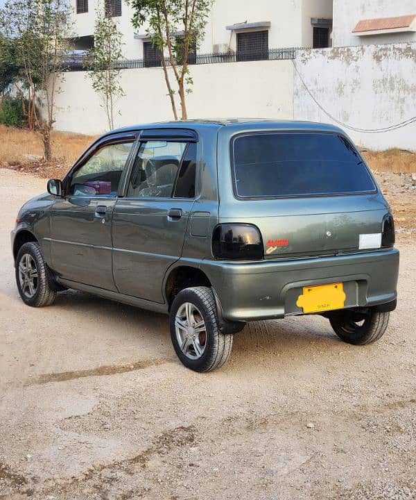 Daihatsu Cuore 2012 3