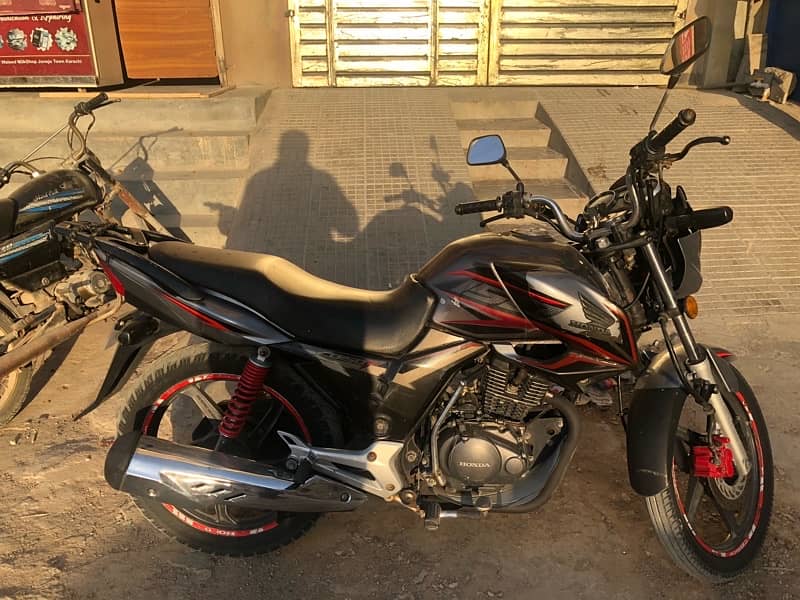 Honda CB 150F Grey Colour 4