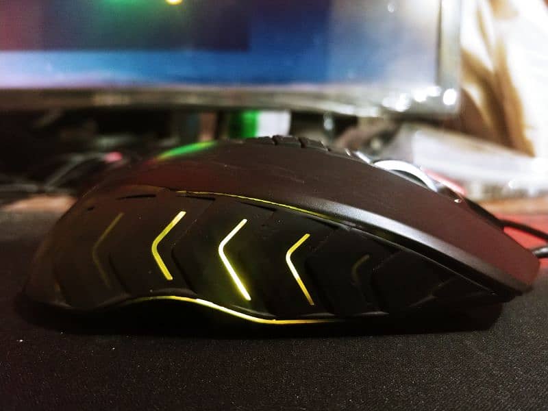 bloody j95  2 fire RGB animation  gaming  mouse 3