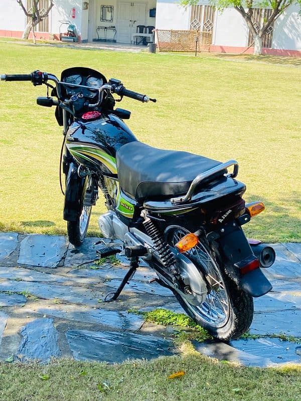 Honda Deluxe 2015 model 2