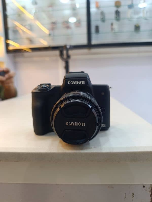 Canon M50 Mirrorless 10/10 0