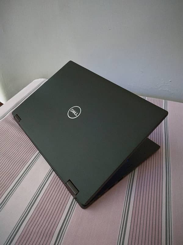 Dell Latitude 7390 2-in-1 i7 8th gen 0