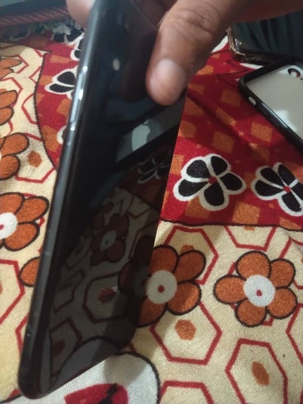 IPhone XR For Sale 3