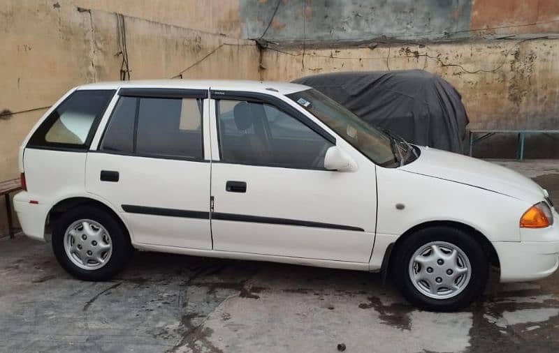 Suzuki Cultus VX 2001 2