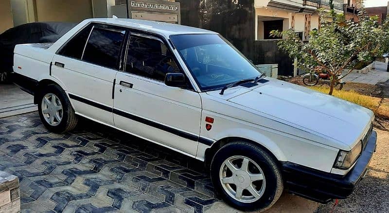 Nissan Sunny 1986 2