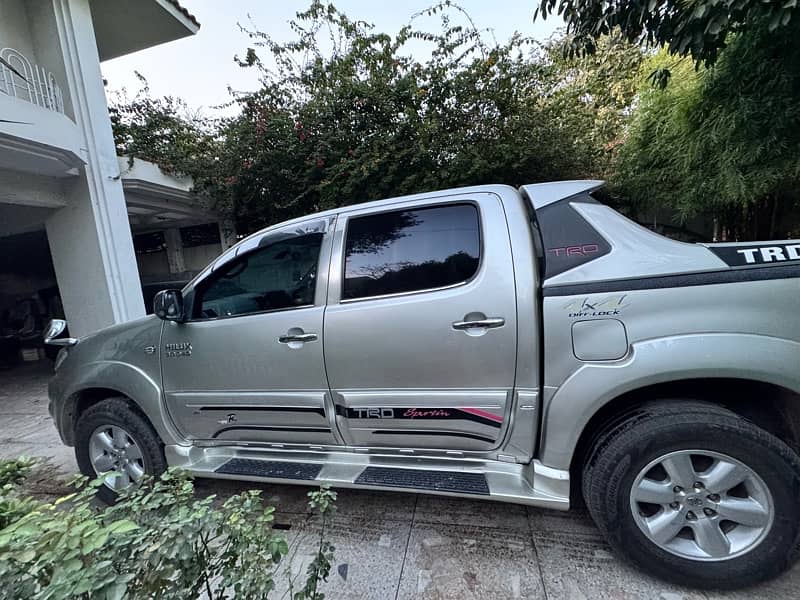 Toyota Hilux Vigo thai 3