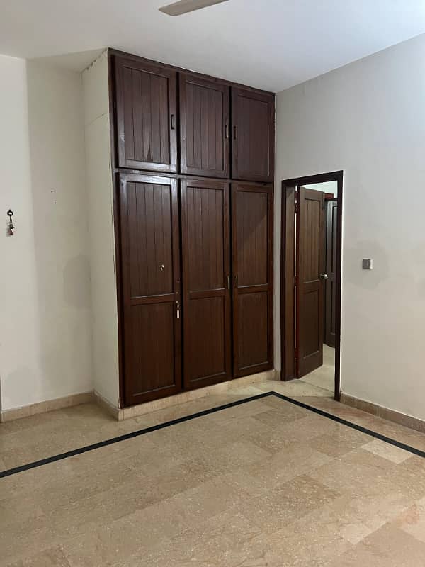 10 Marla upper portion for Rent in G-13/3 5