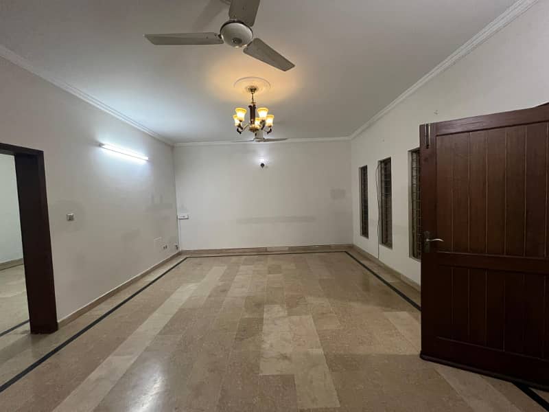 10 Marla upper portion for Rent in G-13/3 9