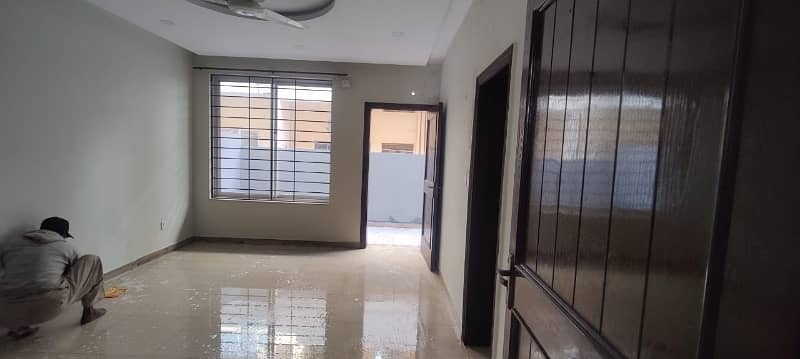 BEAUTIFUL UPPER PORTION FOR RENT 8