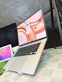 MacBook Pro 2019 16”inch 16-512 4GB Graphics 3 Unit Available